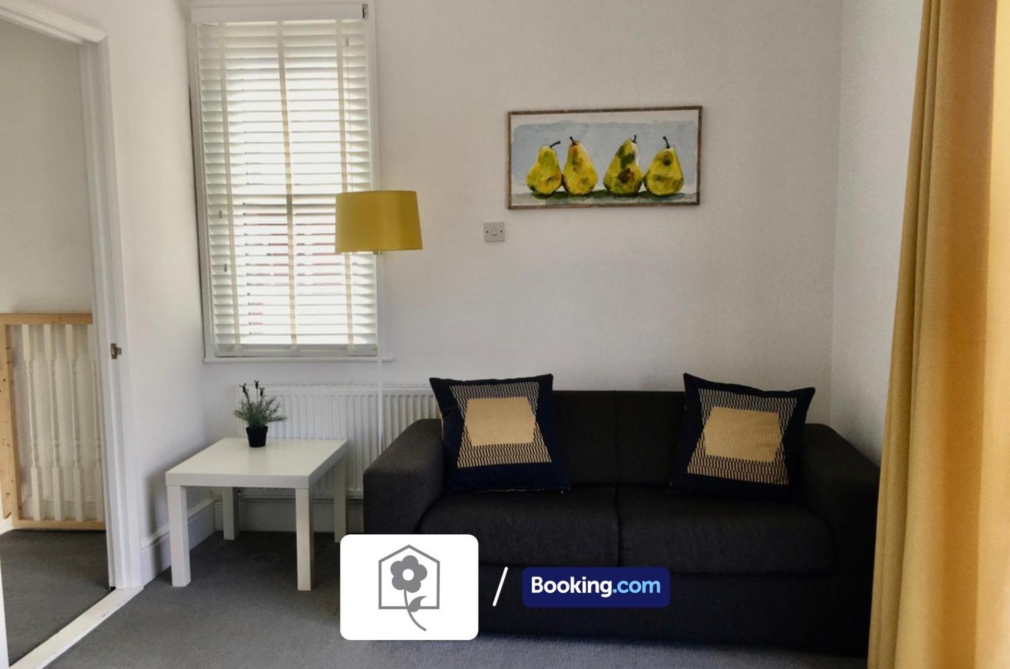 Netley Village Apartment By Your Stay Solutions Short Lets & Serviced Accommodation Netley Southampton With Free Wi-Fi هامبل المظهر الخارجي الصورة