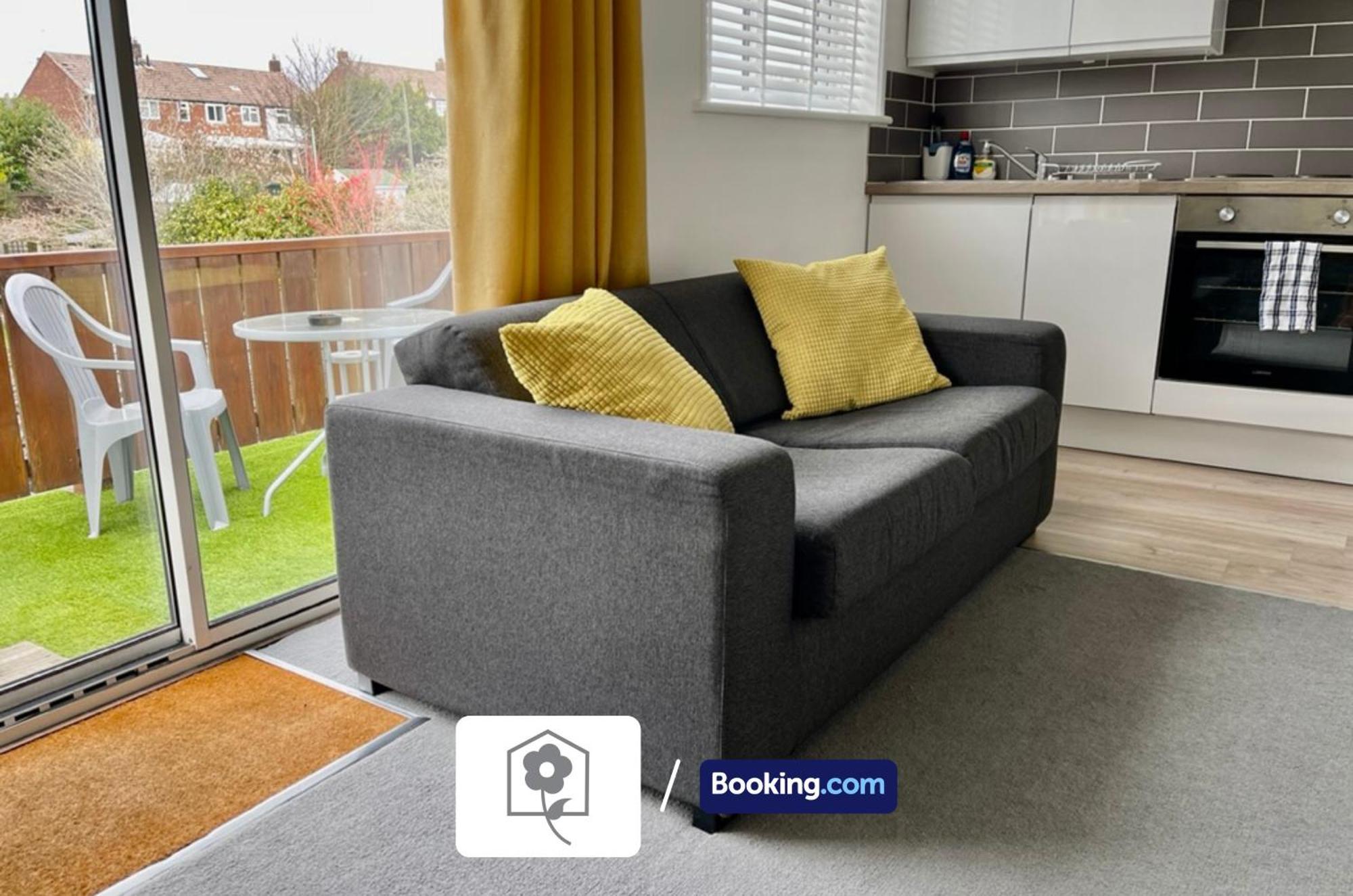 Netley Village Apartment By Your Stay Solutions Short Lets & Serviced Accommodation Netley Southampton With Free Wi-Fi هامبل المظهر الخارجي الصورة