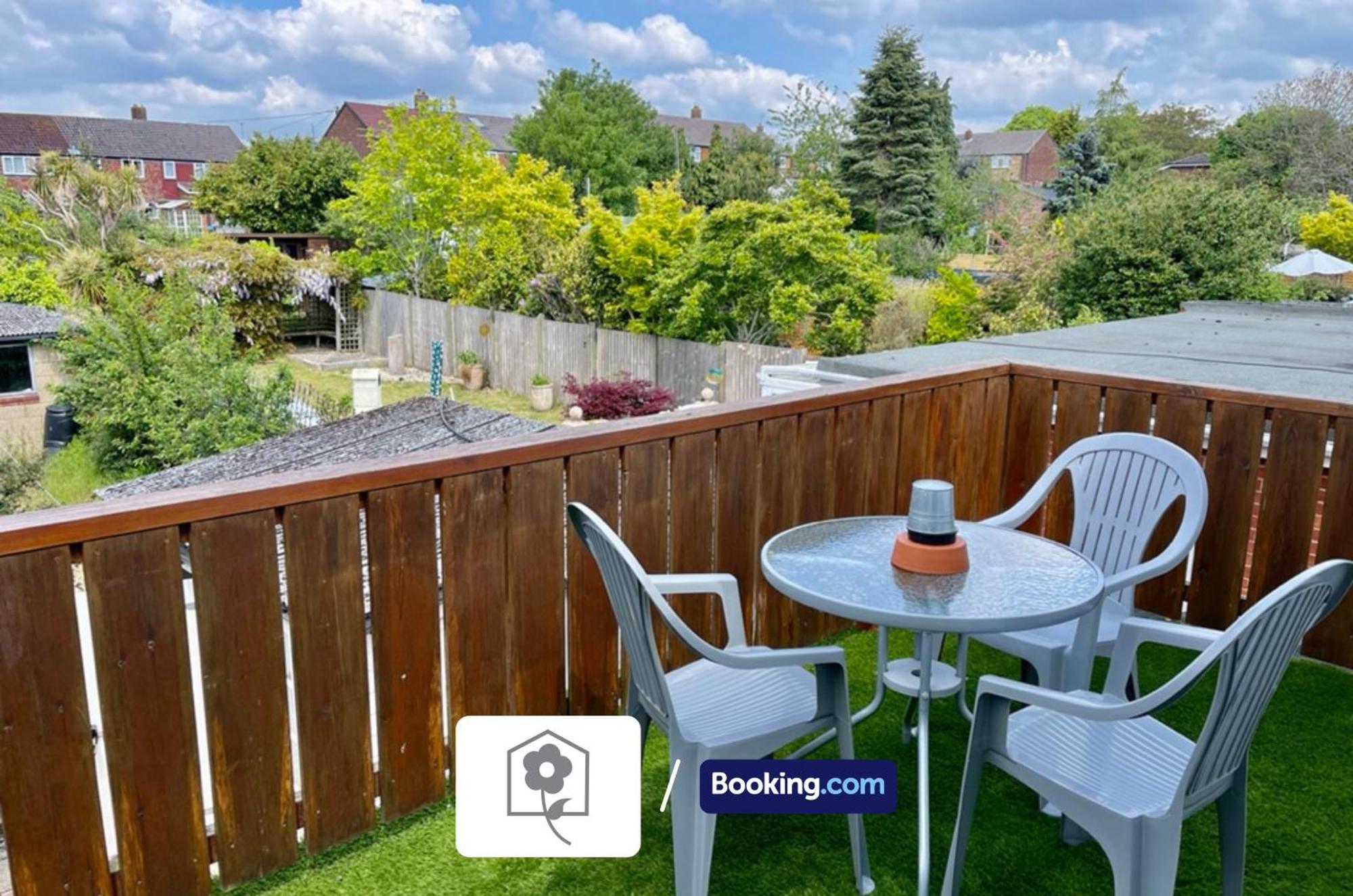 Netley Village Apartment By Your Stay Solutions Short Lets & Serviced Accommodation Netley Southampton With Free Wi-Fi هامبل المظهر الخارجي الصورة